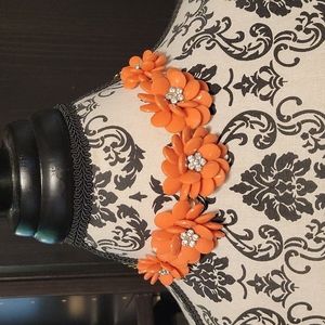 Coral Flower Bead Necklace 🏵